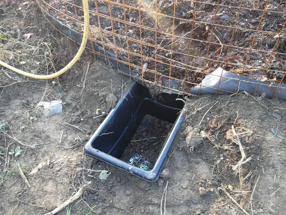 Biomeiler zur Glashausbeheizung für Wintergemüse LoBauerinnen